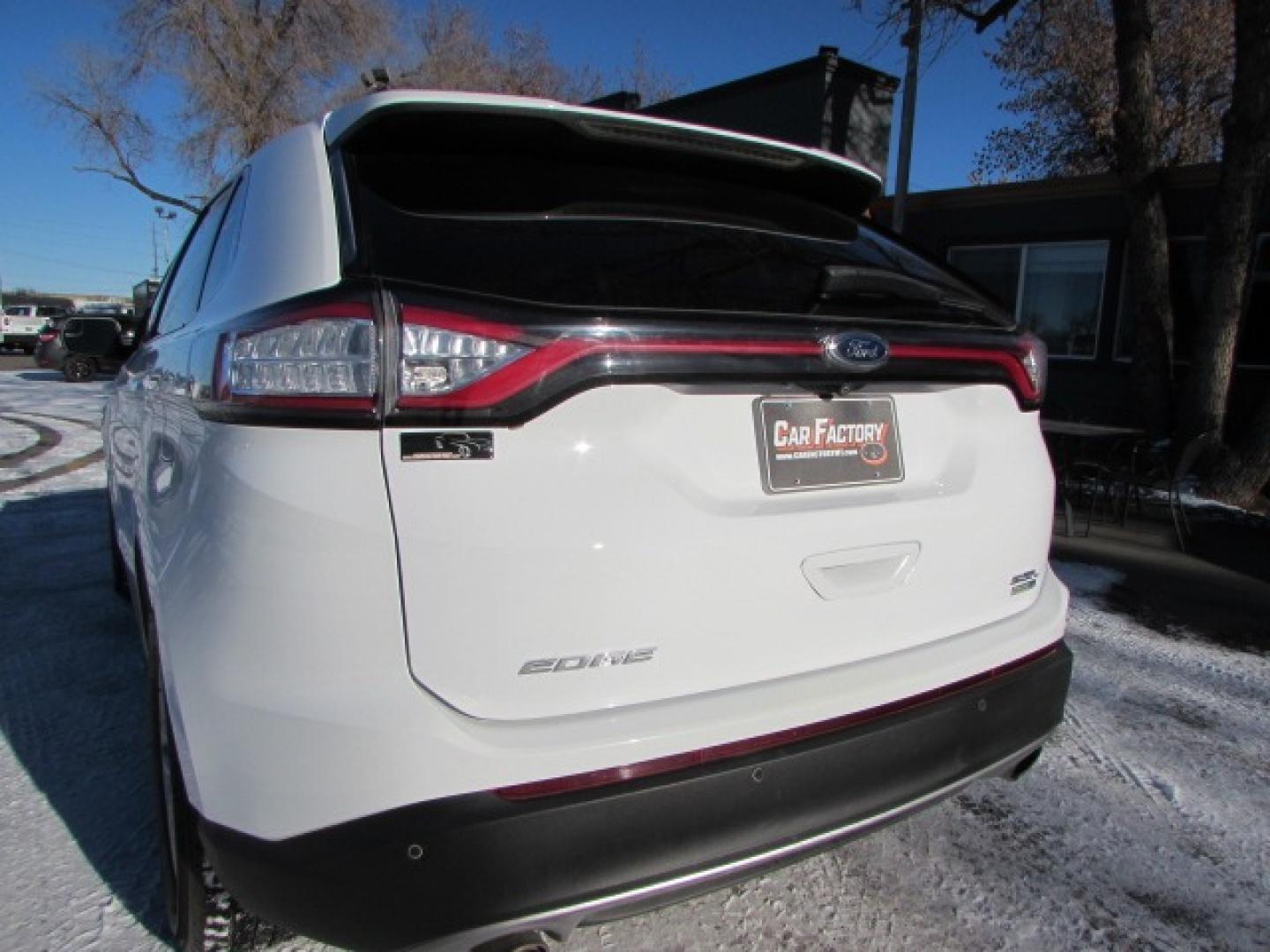 2018 White /Gray Ford Edge SEL (2FMPK4J9XJB) with an 2.0 I4 Ecoboost turbo engine engine, Automatic transmission transmission, located at 4562 State Avenue, Billings, MT, 59101, (406) 896-9833, 45.769516, -108.526772 - 2018 Ford Edge SEL AWD - Low miles - 27 mpg on the highway! 2.0 I4 Ecoboost Engine - automatic transmission - all wheel drive - 71,044 miles SEL package - air conditioning - tilt wheel and telescoping steering wheel - cruise control - bluetooth audio with Microsoft SYNC to pair your devices - - Photo#2